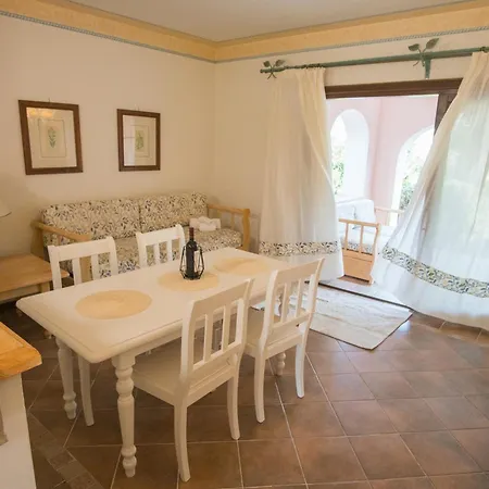 Il Giardino Degli Oleandri Apartahotel 4*