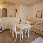 מלון דירות Il Giardino Degli Oleandri 4*