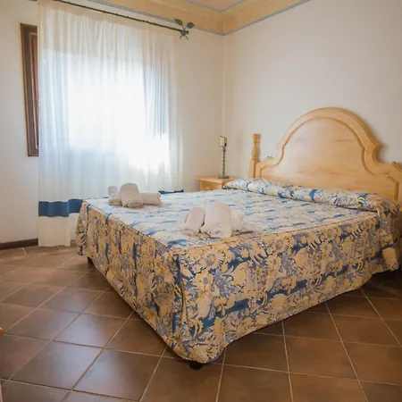Il Giardino Degli Oleandri Lägenhetshotell 2*