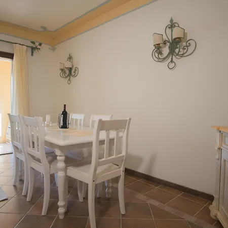 Aparthotel Il Giardino Degli Oleandri Liscia di Vacca