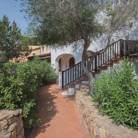 Ξενοδοχείο με διαμερίσματα Il Giardino Degli Oleandri Liscia di Vacca